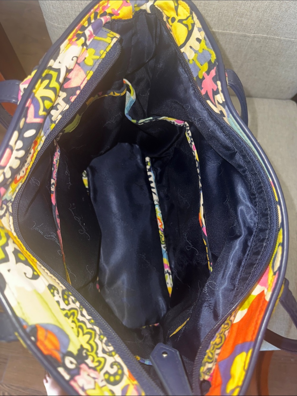 Vera Bradley Bright Multicolor Quilted Tote with Blue Trim. Rio Style. - Picture 6 of 11